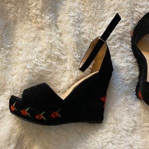 Stunning Rose Wedges